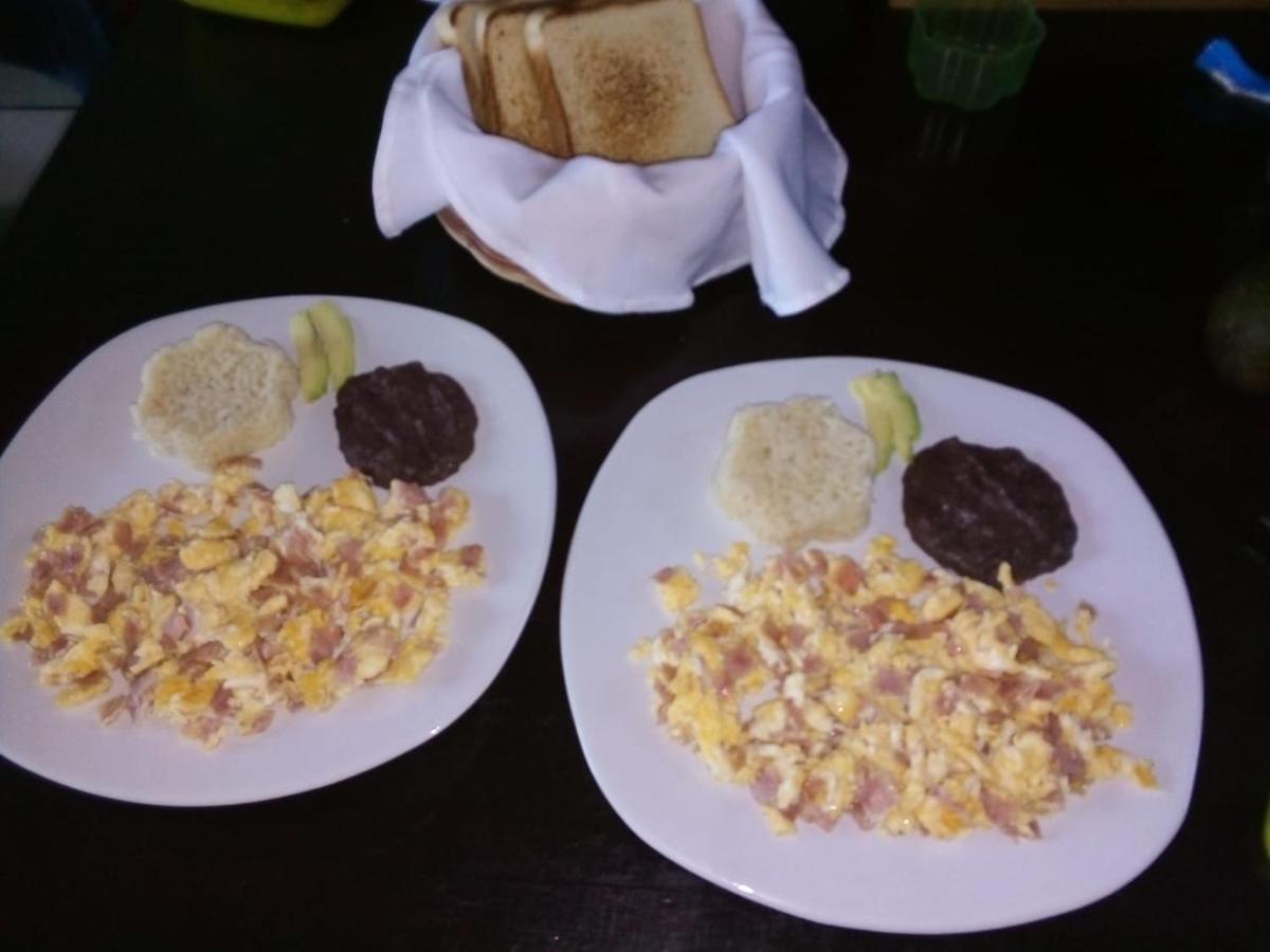 Hotel 41 Valladolid Valladolid  Ngoại thất bức ảnh